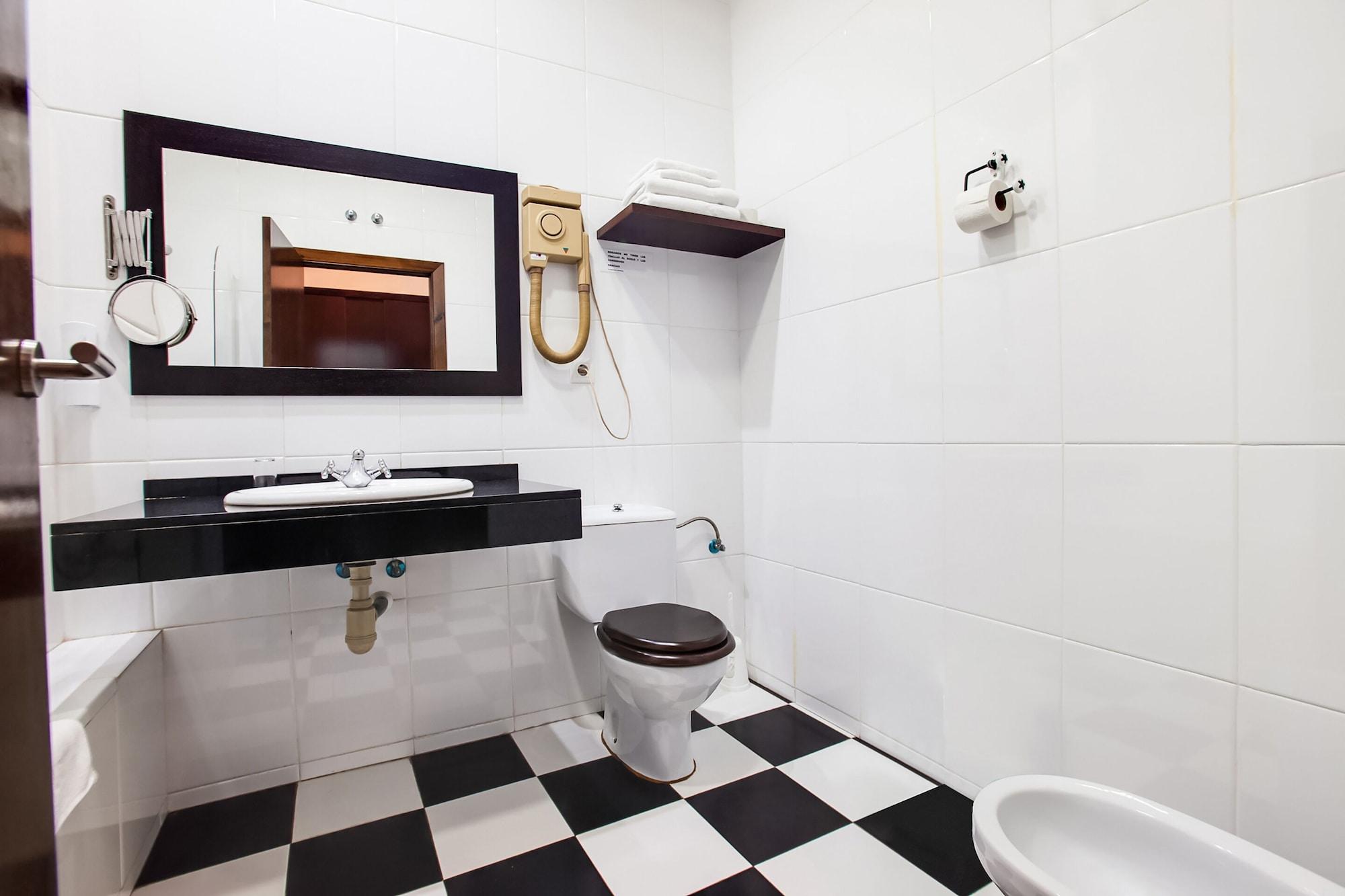 Oyo Hotel Parque Empresarial Avilés Dış mekan fotoğraf
