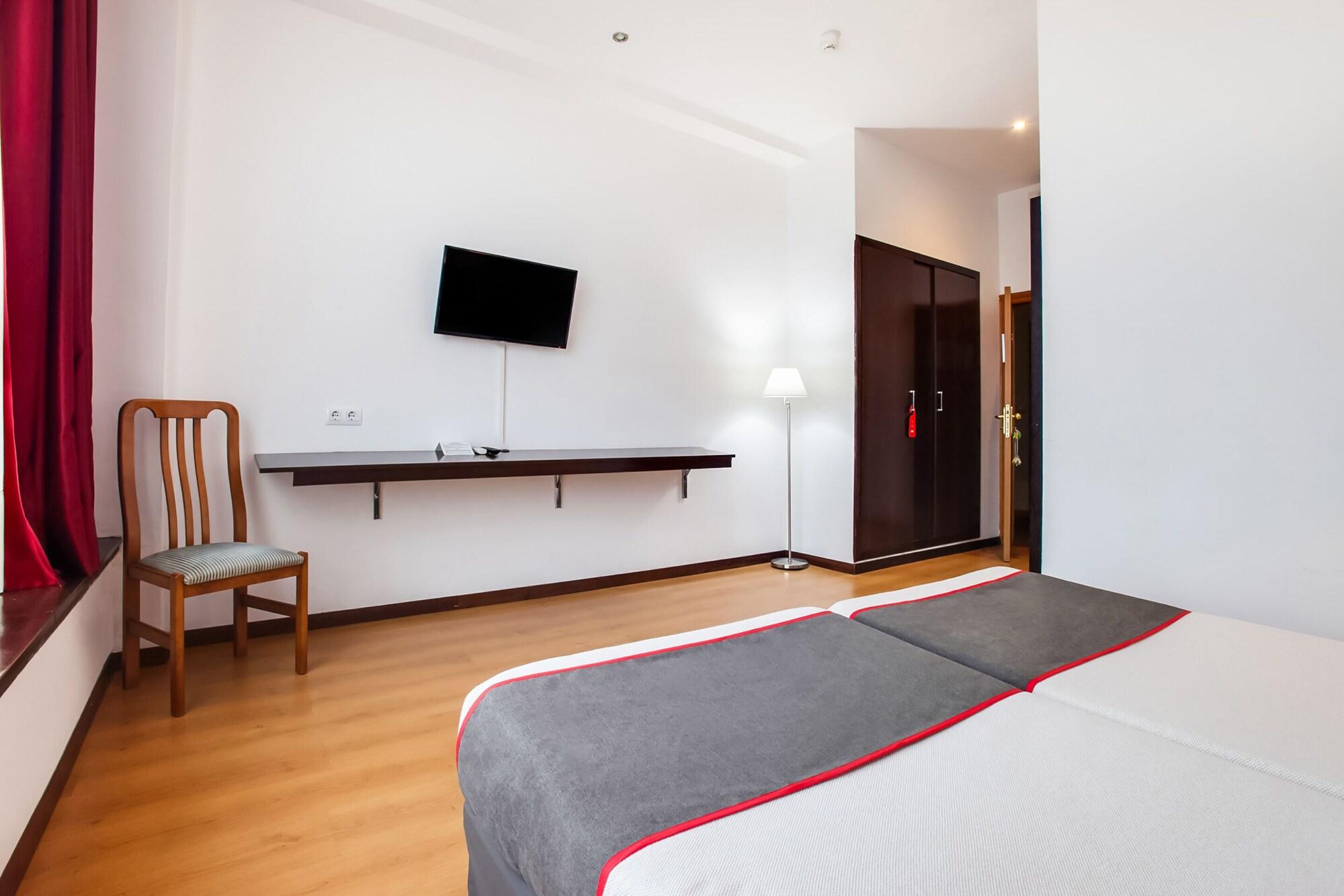 Oyo Hotel Parque Empresarial Avilés Dış mekan fotoğraf