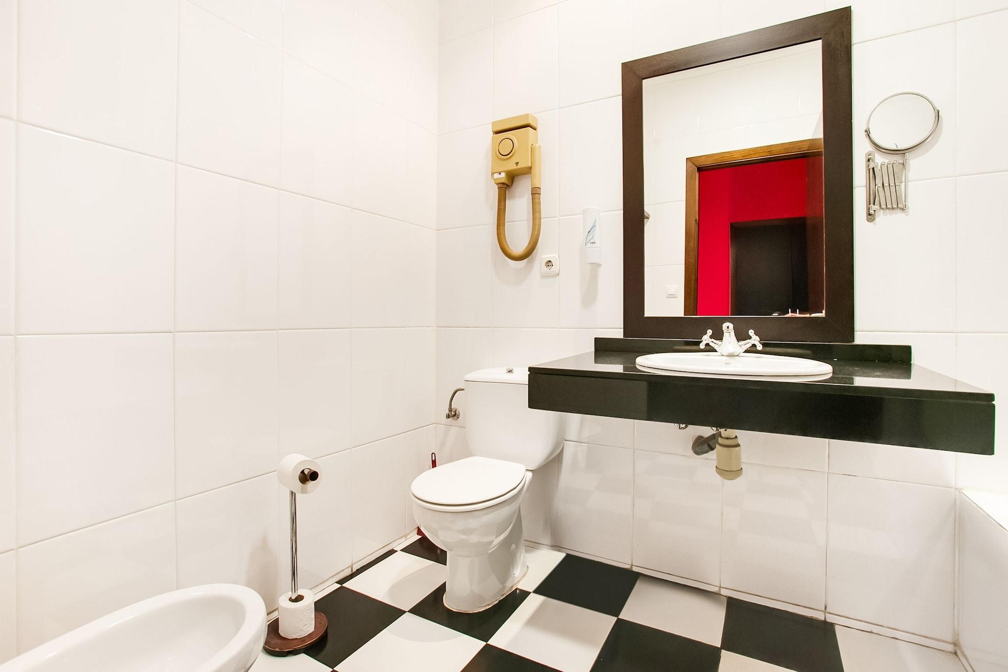 Oyo Hotel Parque Empresarial Avilés Dış mekan fotoğraf