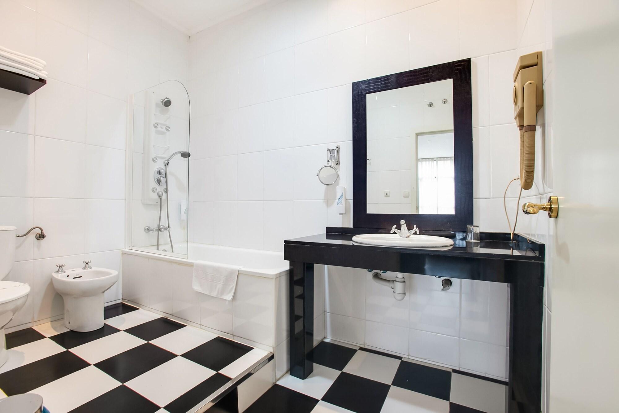 Oyo Hotel Parque Empresarial Avilés Dış mekan fotoğraf