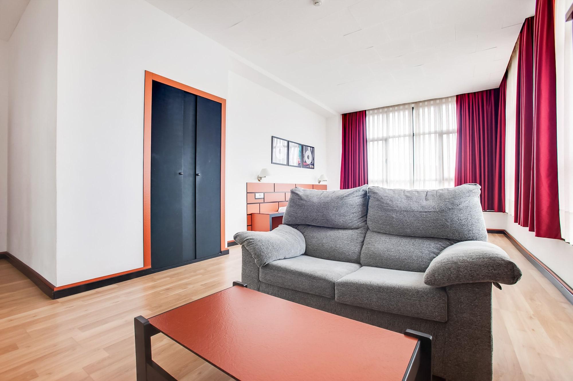 Oyo Hotel Parque Empresarial Avilés Dış mekan fotoğraf