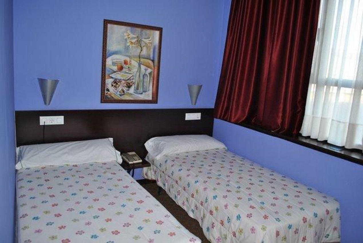 Oyo Hotel Parque Empresarial Avilés Dış mekan fotoğraf